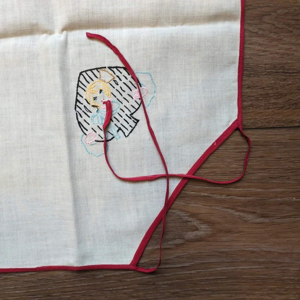 Vtg Embroidered Card Table Cover‎ Cloth w/ Ties - Poker Bridge Game Night Suits